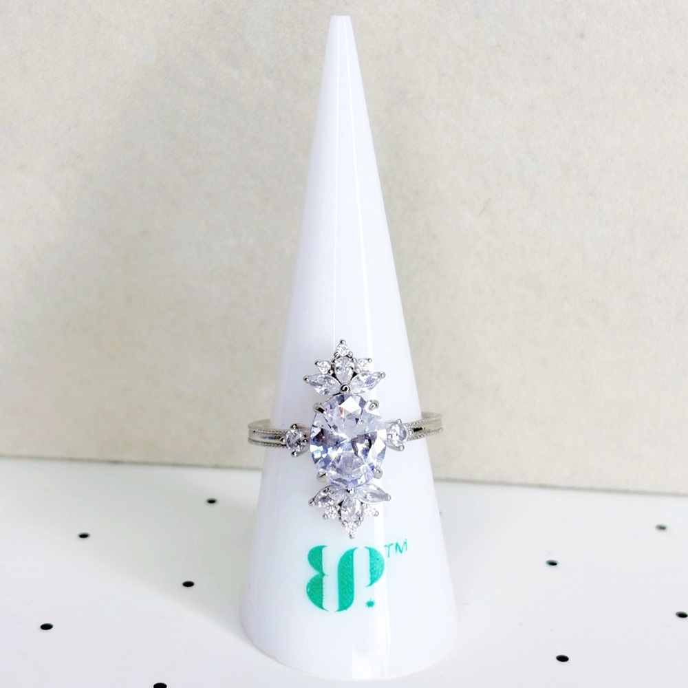 New Bomb Party “The Sterling Club” Ring Size 8 RBP3018